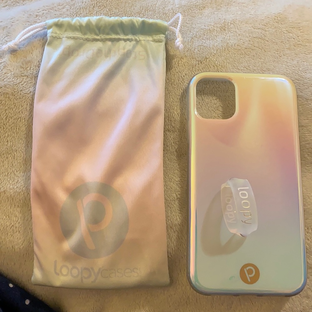 Pearl Loopy case for iPhone 11